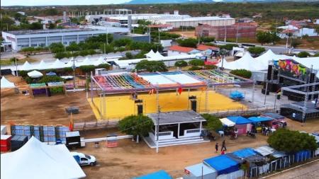 Jovem estava em uma festa da prefeitura quando foi atingida por uma descarga elétrica