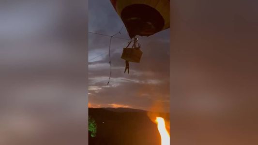 Jovem fica pendurado pelas mãos e cai de balão no interior de Goiás; veja vídeo.