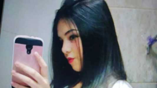 Jovem foi encontrada morta em cima da cama com o corpo carbonizado