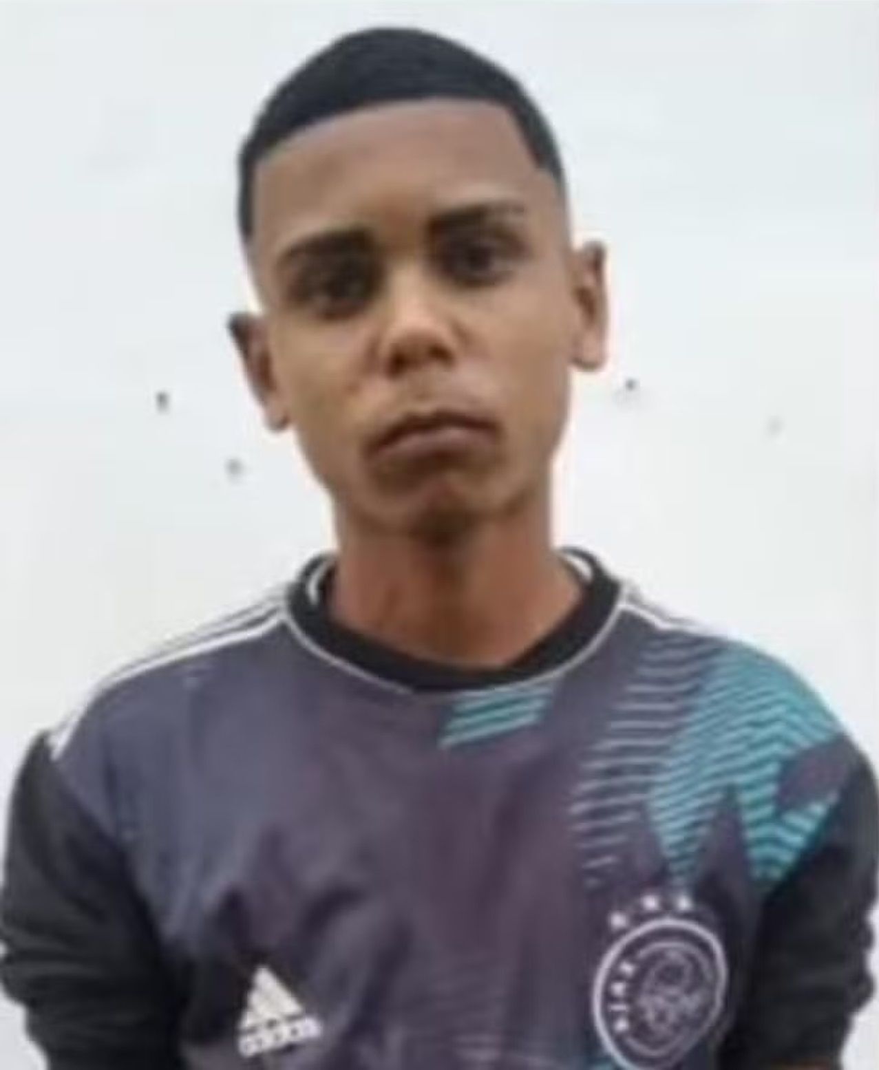Homem finge ser mototaxista para perseguir e matar membro de gangue rival em MG