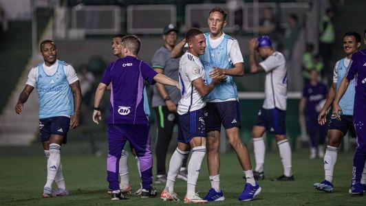 Jovem Robert marcou no fim e garantiu vitória do Cruzeiro em Goiânia