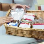 Funcionária tenta impedir furto de chocolate e é mordida por jovens em Minas