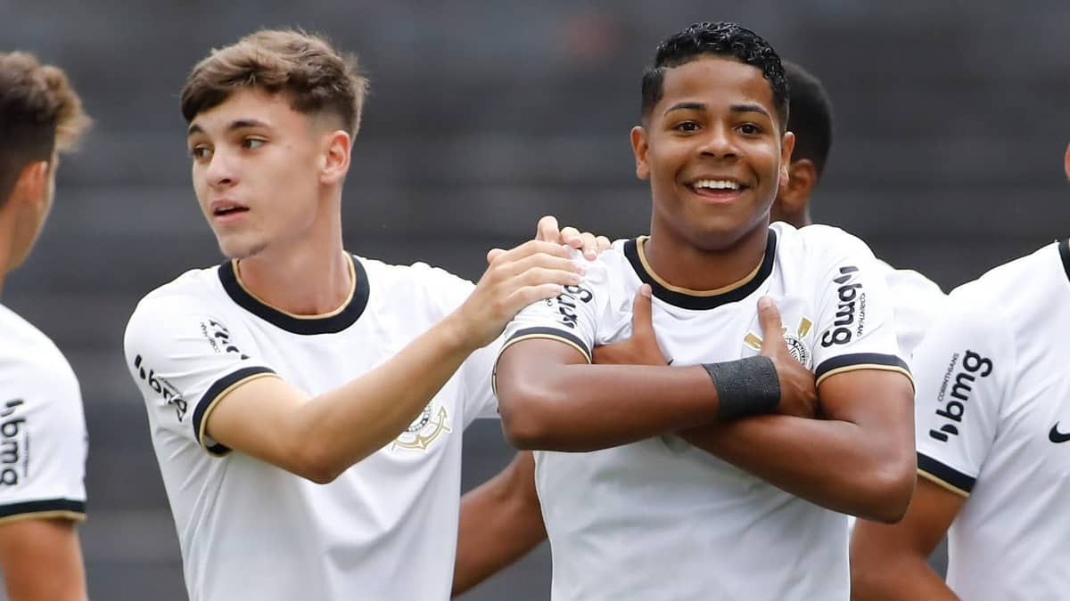 Pausa no Brasileiro Sub-20 pode antecipar subida de jovens no Corinthians