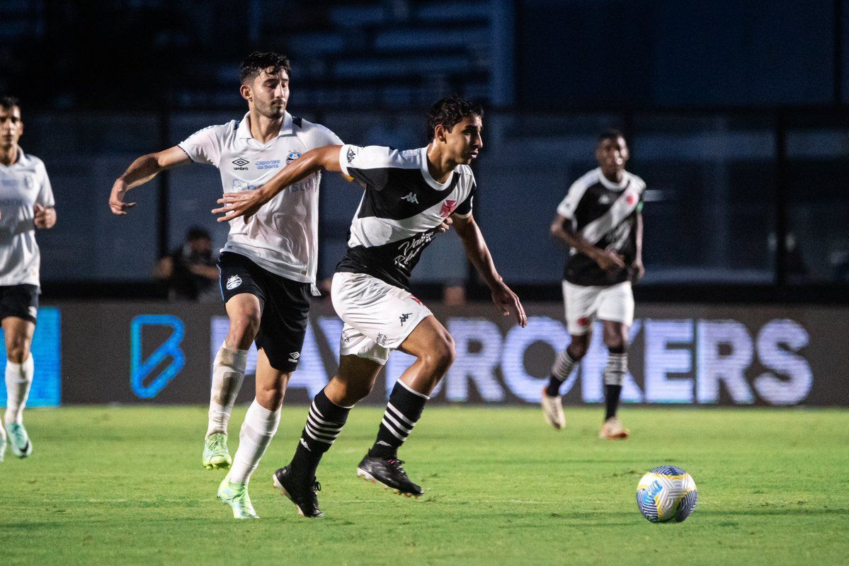 Destaque da base se destaca em estreia pelo Vasco no Brasileiro