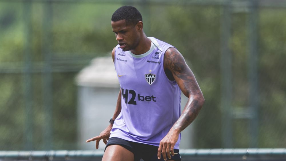 Negociação com Bahia avança, e Júnior Santos é cortado de estreia do Atlético na Série A