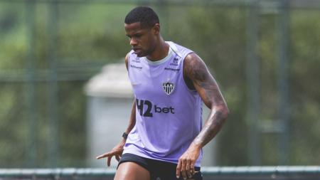 Júnior Santos durante treino pelo Atlético na temporada 2026