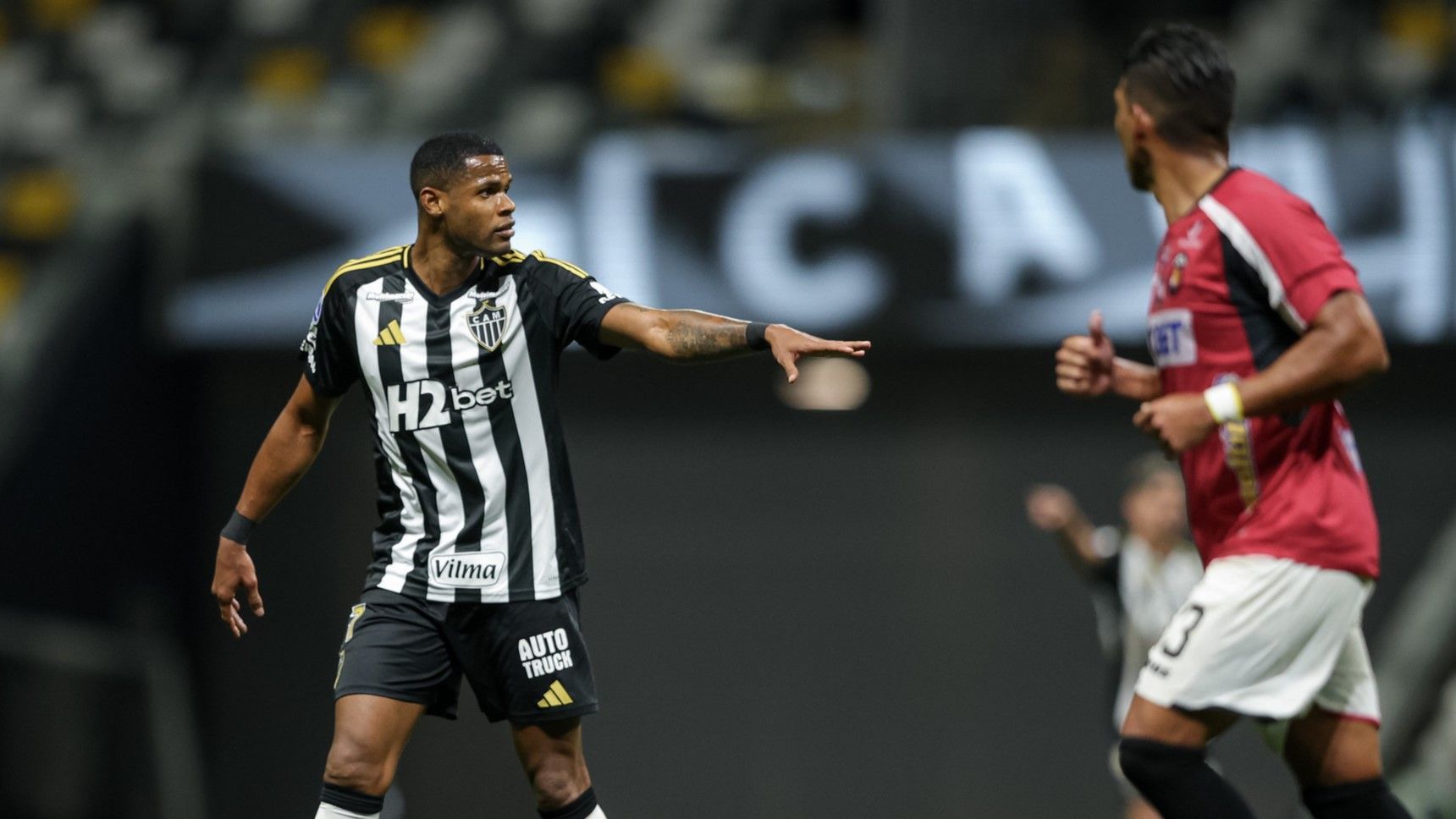 Júnior Santos chega ao terceiro jogo seguido com participação em gol pelo Atlético