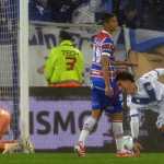 Fortaleza sofre na Argentina, perde para o Vélez Sarsfield e está fora da Libertadores