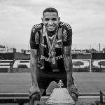 Família de Izquierdo receberá salário do atleta até 2032