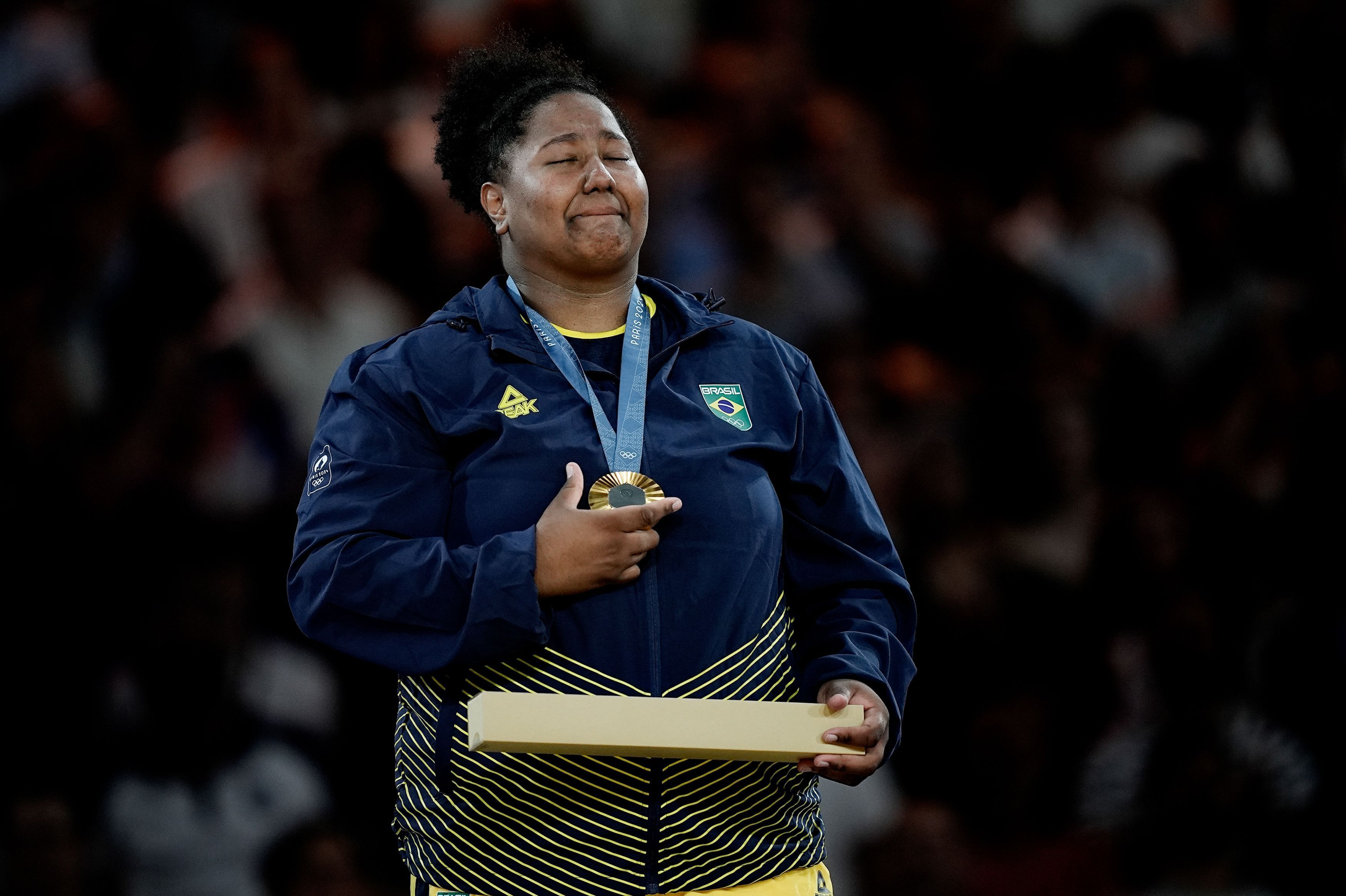 Campeã em Paris, Beatriz Souza revela o que é o presente que atletas recebem no pódio