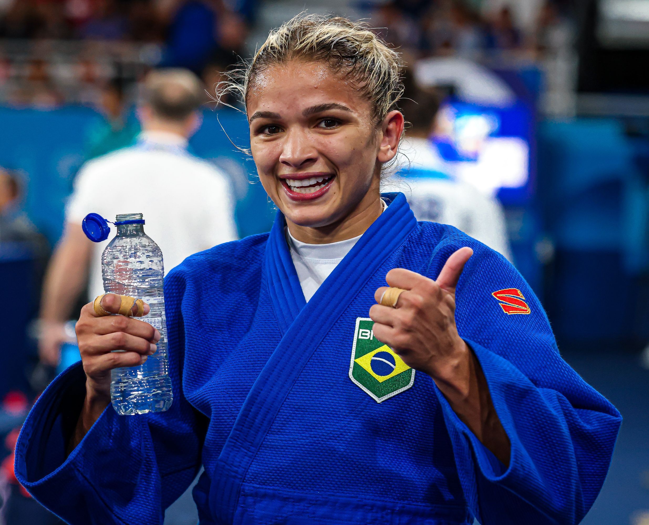 Paris 2024: Larissa Pimenta vence repescagem e lutará pelo bronze no Judô