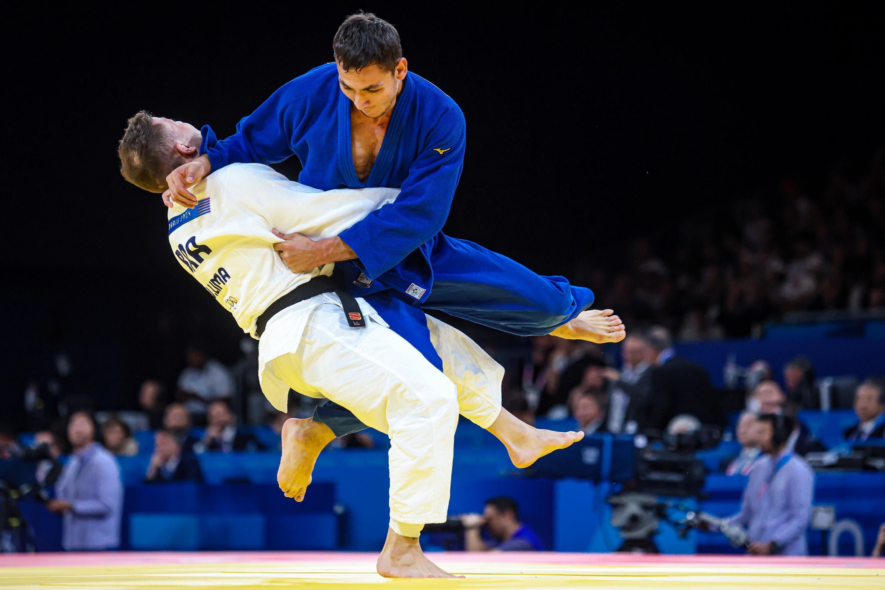 Paris 2024: William Lima vence e garante vaga na semifinal do Judô