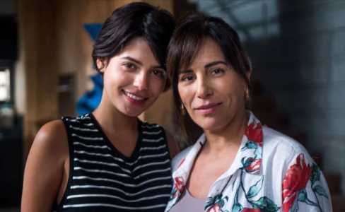 Julia Dalavia e Glória Pires em 'O Outro Lado do Paraíso'