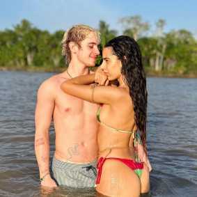 Juliano Floss e Marina Sena