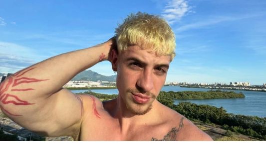 Juliano Floss está no Camarote do BBB 26