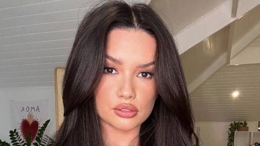 Juliette exibe presente que ganhou de Angélica