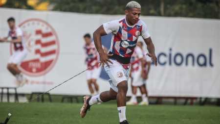 Júlio, atacante do Náutico