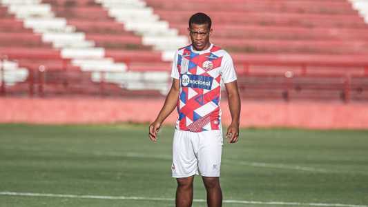 Júlio foi emprestado pelo Náutico ao Maringá