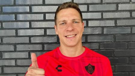 Julio Furch será contratado pelo Santos