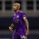 Jovem revelado na base retorna ao Vasco e tem futuro incerto para 2024