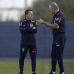 Juninho Paulista defende 'regalias' de Neymar e vê Tite pronto para a Europa