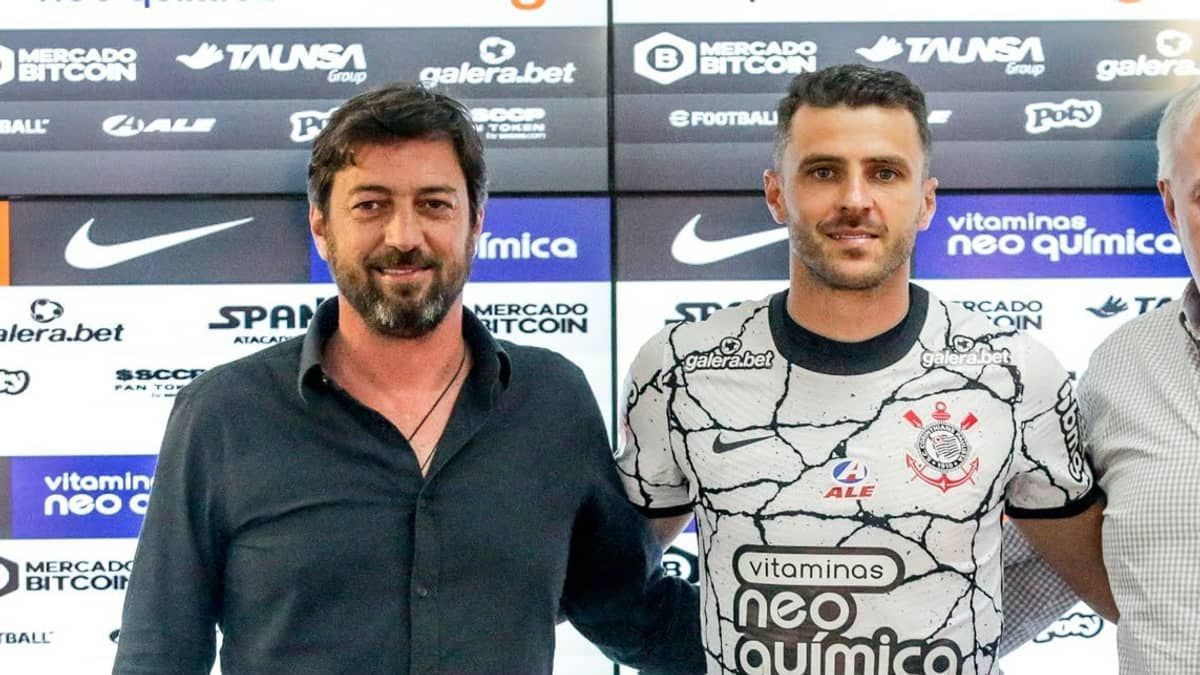 Atacante que pertence ao Corinthians aciona o clube na Justiça