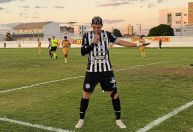 Ex-atacante do América revela doença degenerativa da esposa e faz apelo à Anvisa