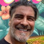 Companheiro de Xuxa reconhece paternidade de filho de quase 40 anos após teste de DNA