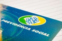STF mantém decisão contra revisão da vida toda das aposentadorias do INSS