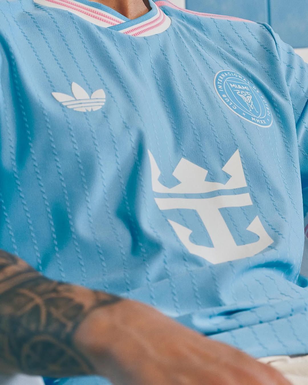 Com Messi como modelo, Inter Miami lança novo uniforme para Mundial de Clubes