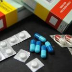 Justiça condena defensores do 'Kit Covid' a pagar multa milionária por danos à saúde 