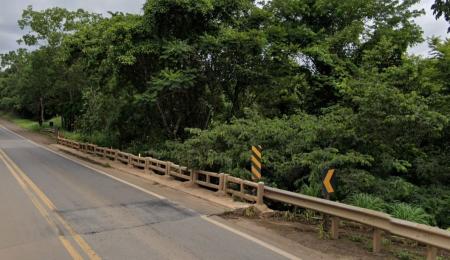 Justiça condena concessionária da BR-040 por motorista capotar o carro após falha na estrada