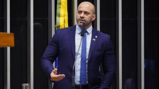 Justiça Eleitoral do Rio decidiu que Daniel Silveira está inelegível
