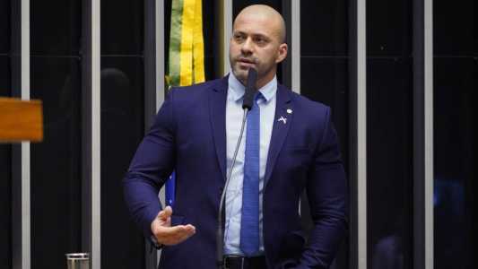 Justiça Eleitoral do Rio decidiu que Daniel Silveira está inelegível