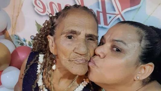 Justiça manda soltar mulher que depredou hospital com pai e provocou morte de paciente idosa.