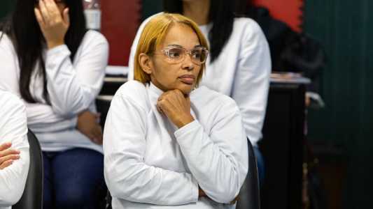 Justiça nega pedido de liberdade da ex-deputada Flordelis, condenada a 50 anos.
