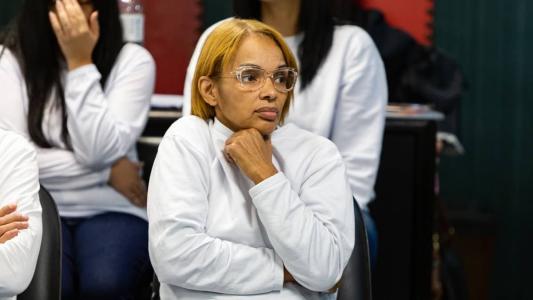 Justiça nega pedido de liberdade da ex-deputada Flordelis, condenada a 50 anos.