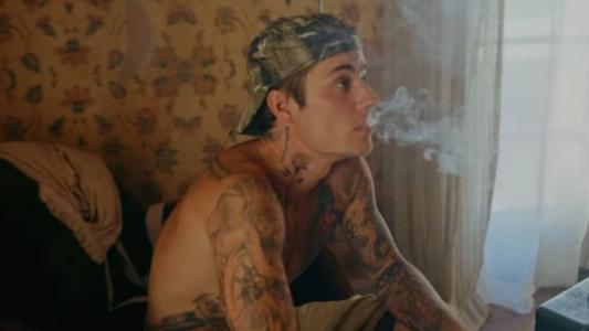Justin Bieber no clipe de 'Snooze' de SZA