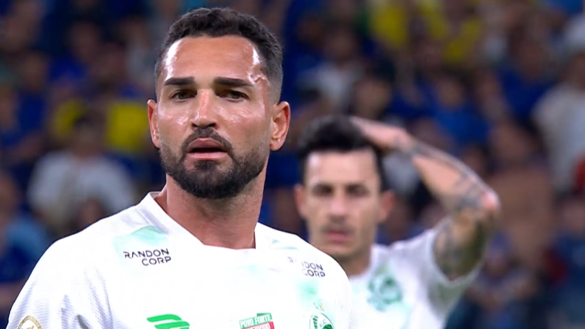 Como Gilberto, ex-Cruzeiro, reagiu à recepção no retorno ao Mineirão