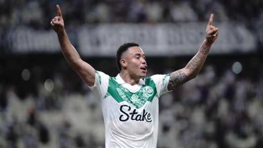 Mandaca, do Juventude, comemora gol sobre o Ceará, pela Série A