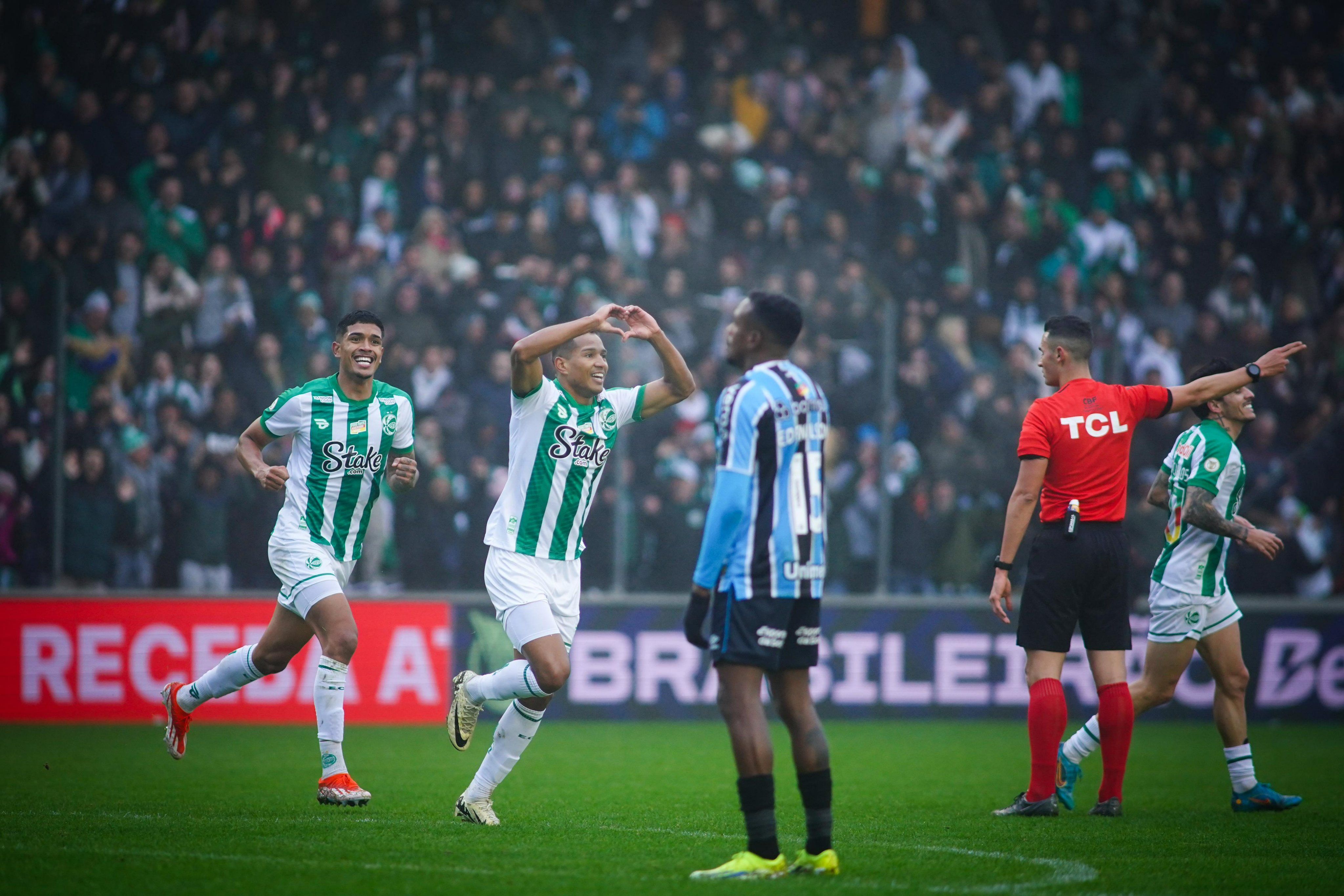 Juventude goleia Grêmio, que segue no Z4 do Brasileirão