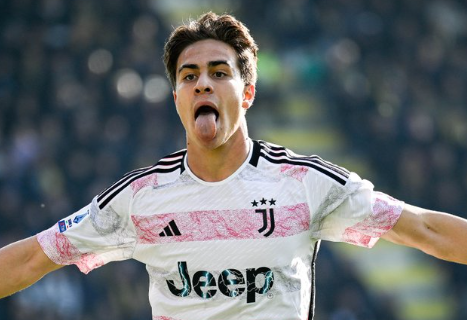 Juventus vence Frosinone e cola na Inter de Milão pela liderança do Italiano