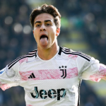 Juventus vence Frosinone e cola na Inter de Milão pela liderança do Italiano