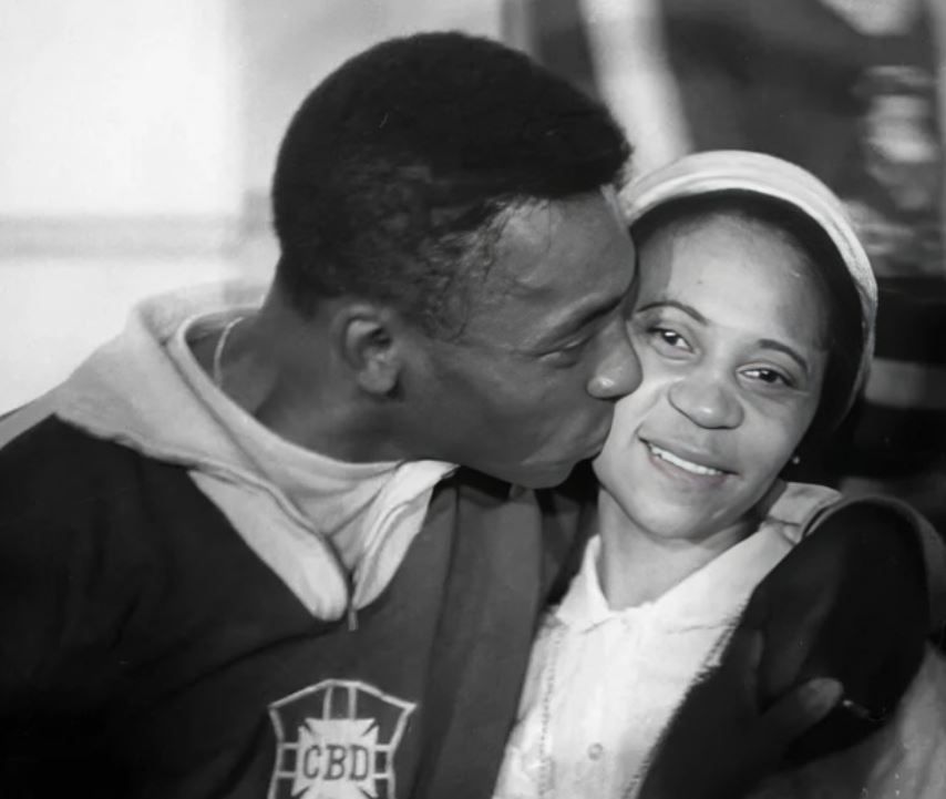 Mãe de Pelé, Celeste Arantes, morre aos 101 anos no interior paulista