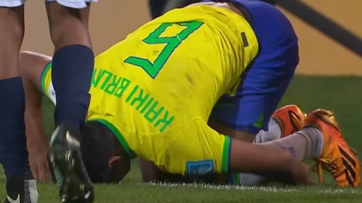 Preocupação? Lateral do Cruzeiro deixa jogo da Seleção Brasileira com muitas dores