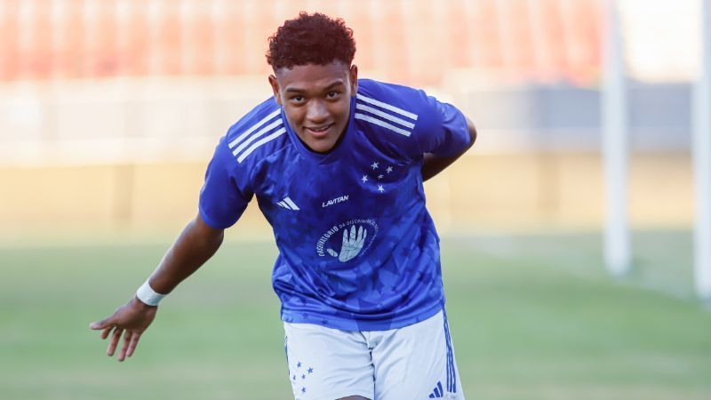 Com direito a hat-trick, Cruzeiro goleia Corinthians e dá salto no Brasileiro Sub-20