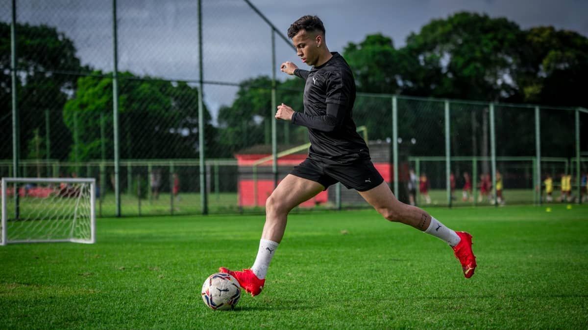 Kaio Jorge, da Juventus, treina no CT Sport e fala em defender o clube