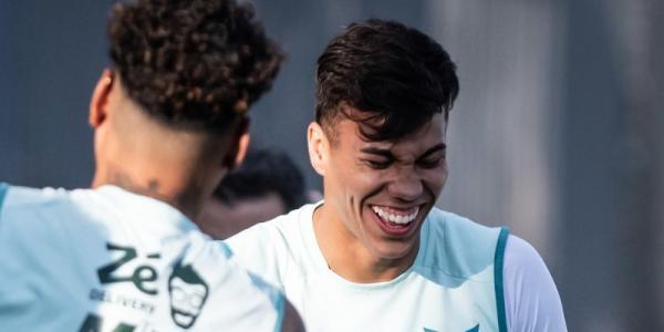 Kaio Jorge é um dos destaques do sistema ofensivo do Cruzeiro em 2025