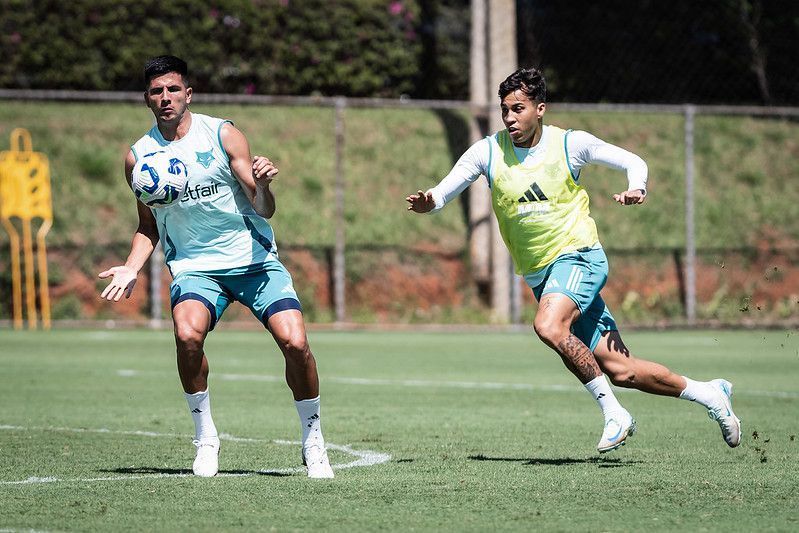 Boa atuação de Kaio Jorge acirra concorrência por vaga no ataque do Cruzeiro