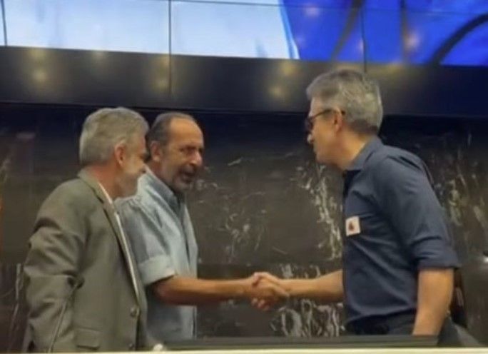 Direção Nacional do Partido Novo diz que foi surpreendida pela filiação de Kalil ao Republicanos